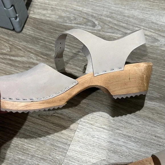 MIA Clogs - Picture 4 of 9